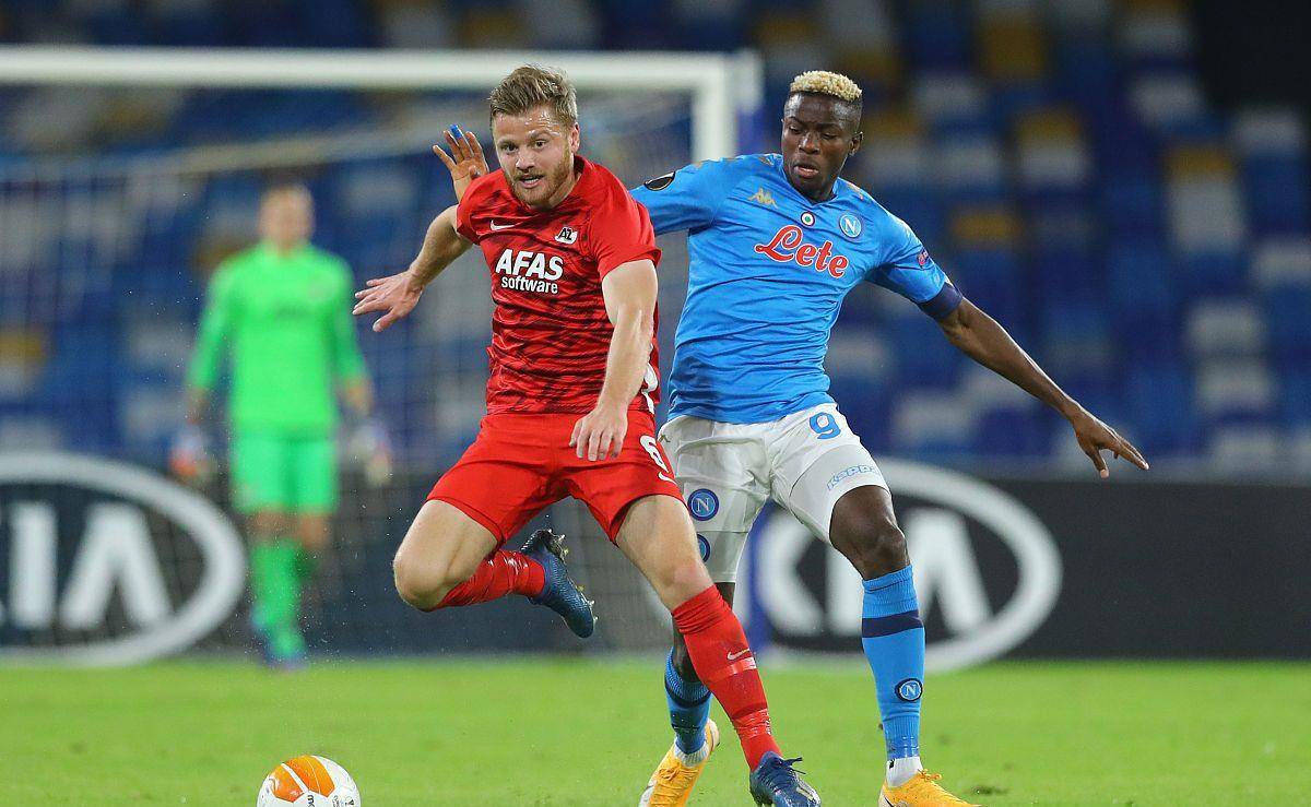 包含赛地聚焦——荷甲关键时刻热度飙升，里昂防线松动，震撼外界，心理建设被强调的词条